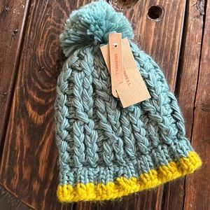 Merrell winter hat with pom pom